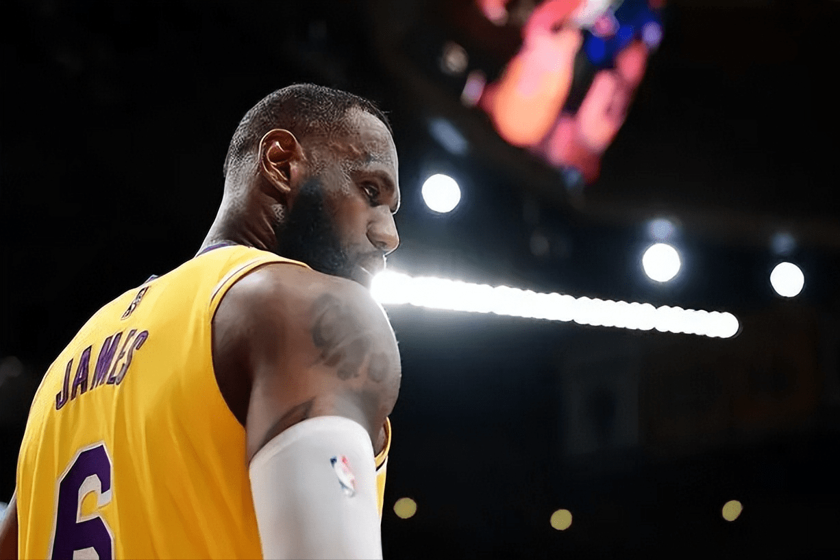 九游娱乐-Rookie新星突破纪录表现惊艳，湖人未来可期！的简单介绍